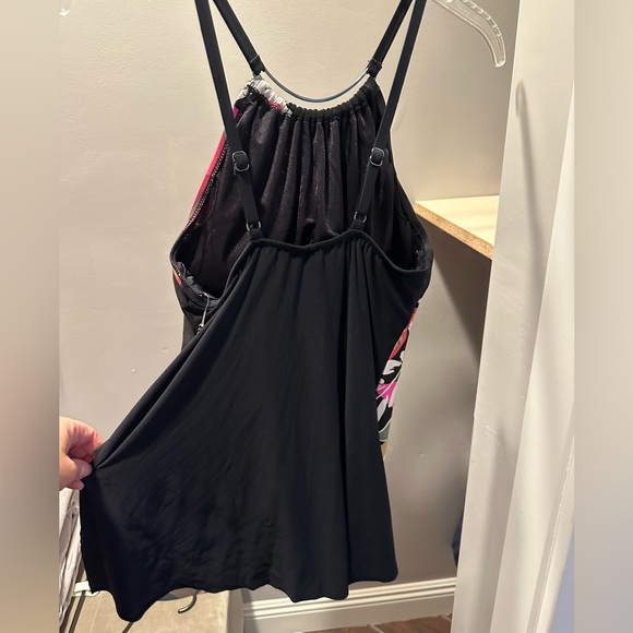 NWT Magic swimsuit size 8 - Picture 2 of 5